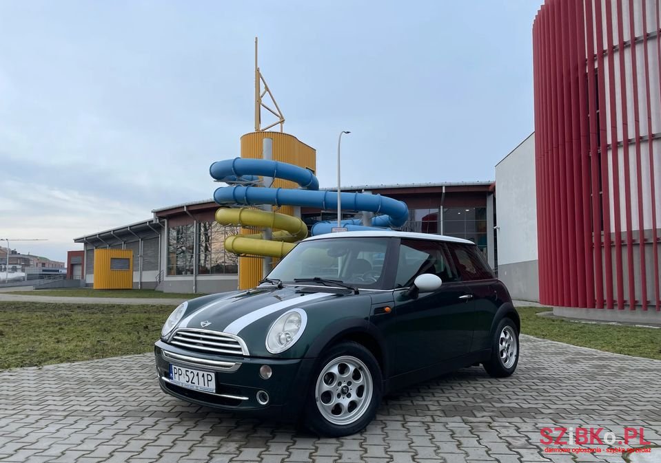 2004' MINI One photo #3