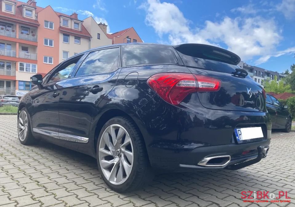 2012' Citroen DS5 photo #4