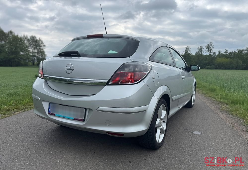 2005' Opel Astra Gtc 1.6 Cosmo photo #5