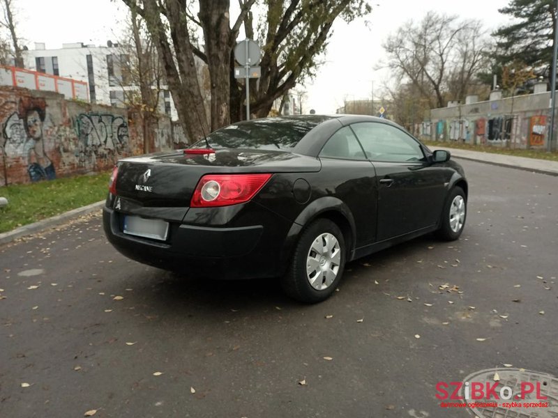 2008' Renault Megane photo #4