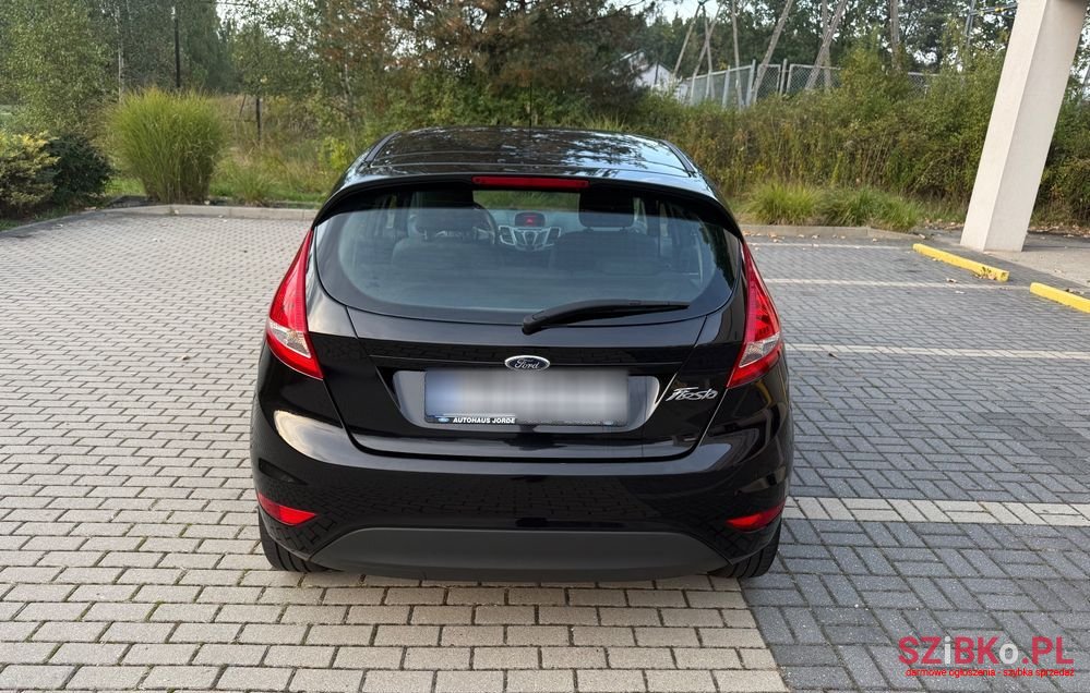 2011' Ford Fiesta photo #6