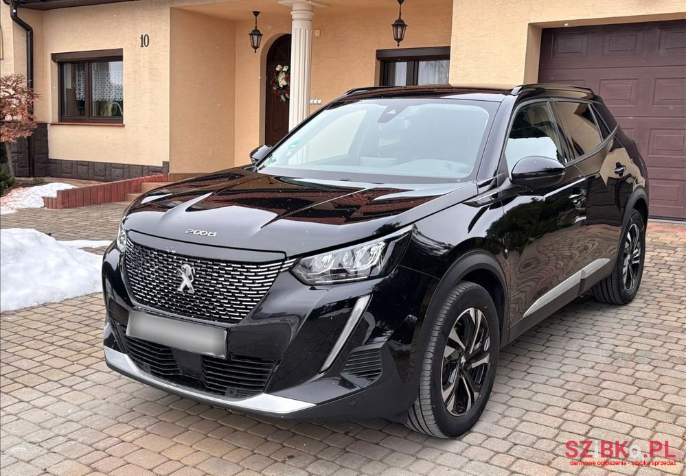 2020' Peugeot 2008 photo #1