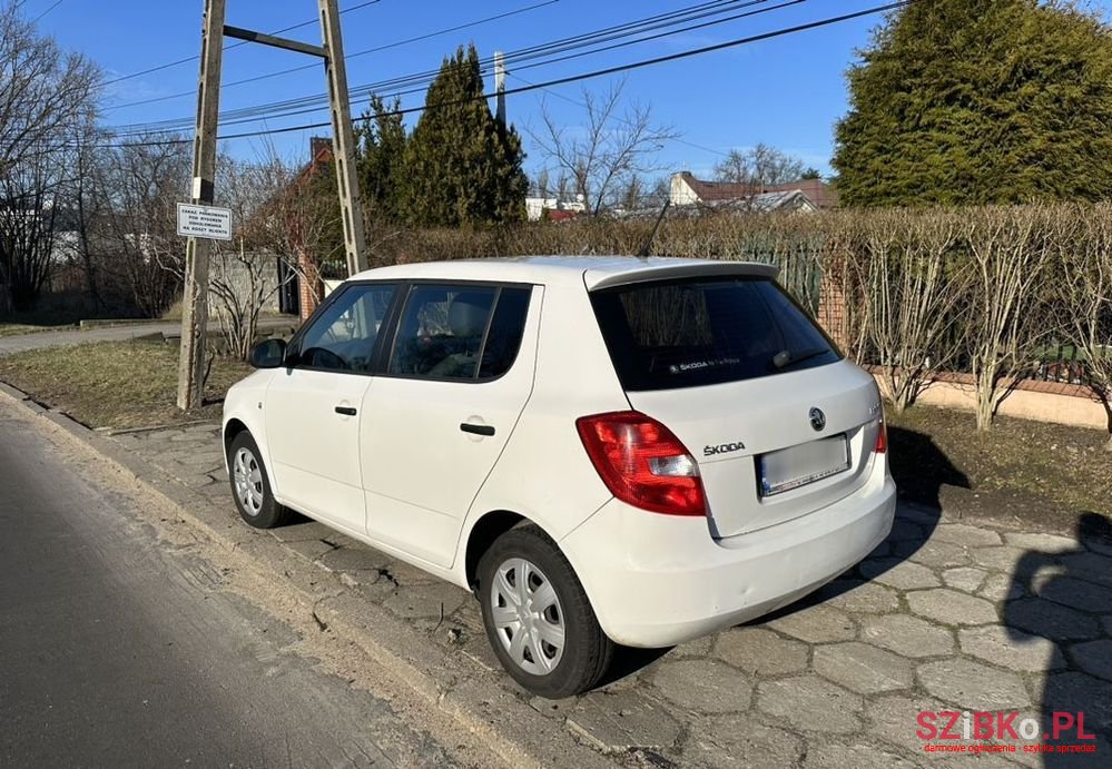 2014' Skoda Fabia photo #3