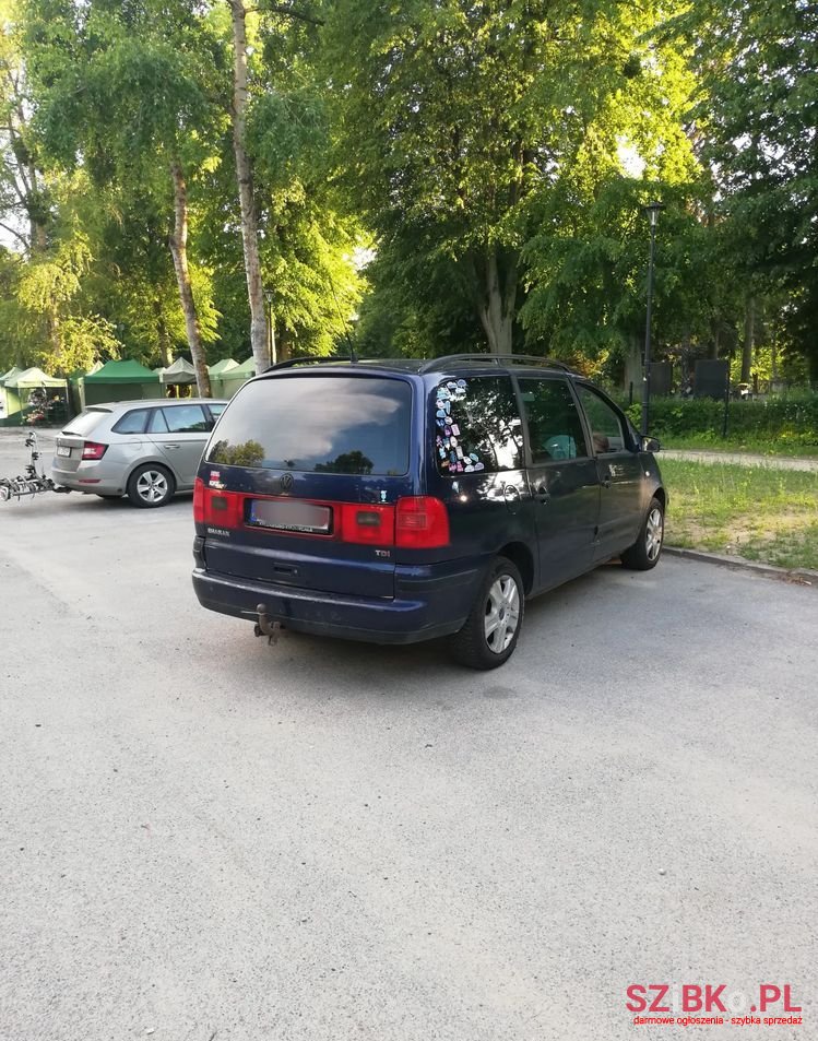 2002' Volkswagen Sharan photo #3