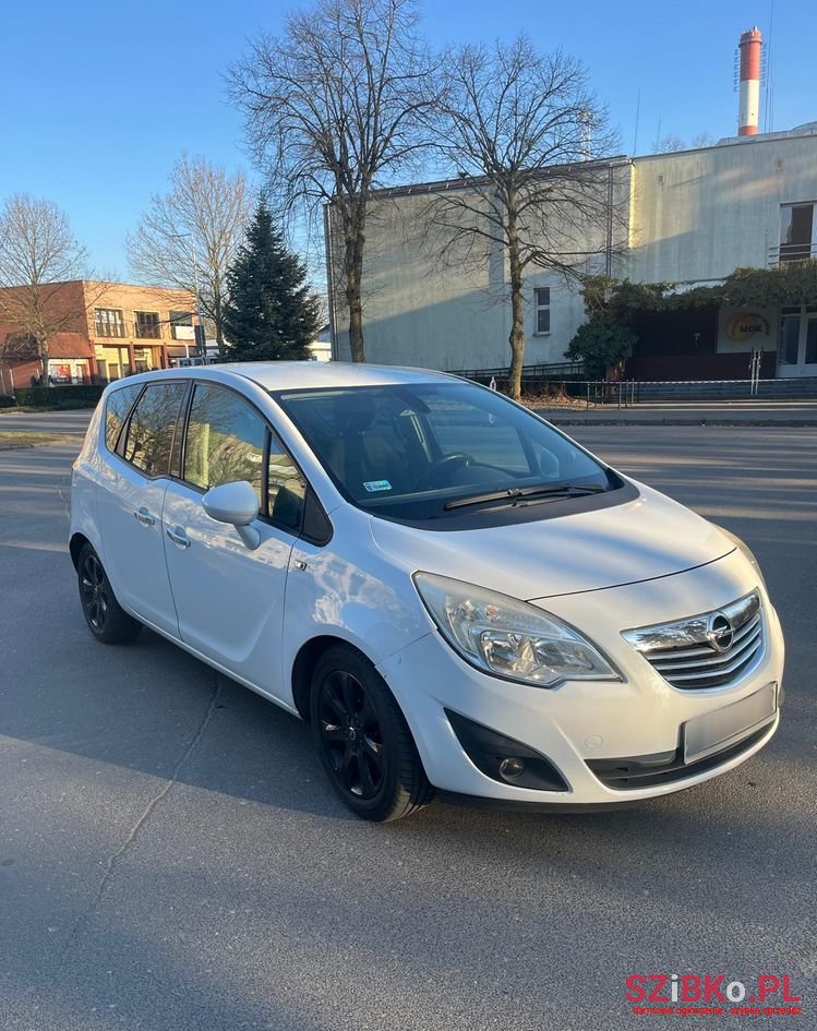 2011' Opel Meriva 1.7 Cdti Edition photo #2