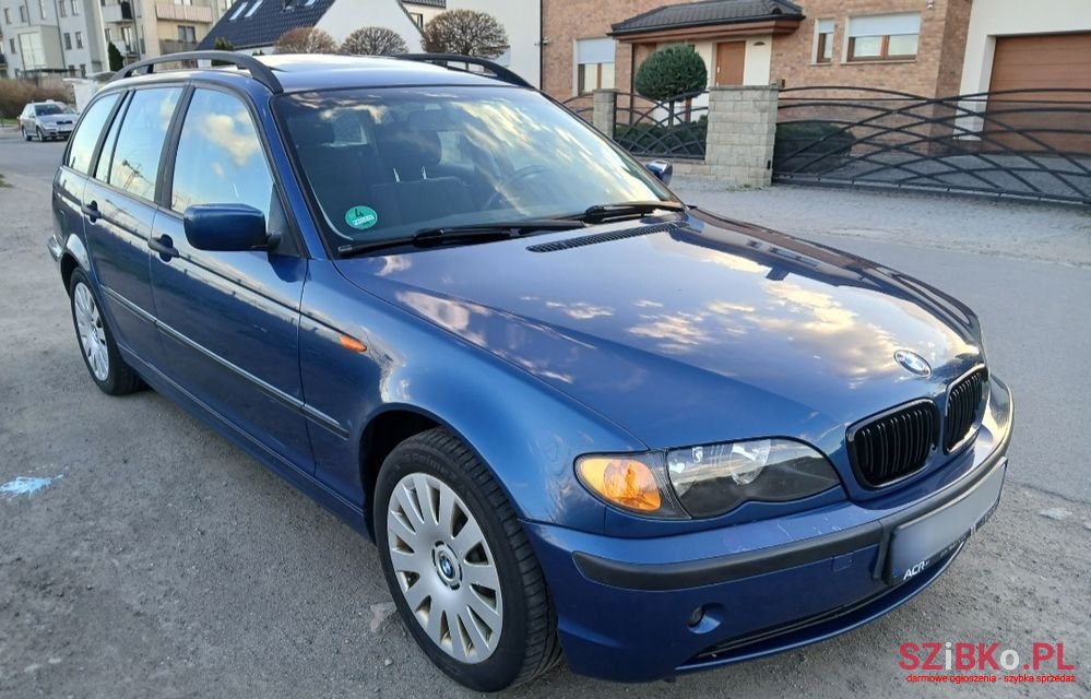 2002' BMW 3 Series 318I photo #1