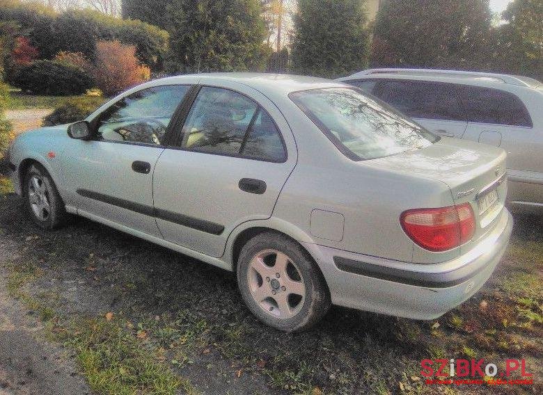2002' Nissan Almera photo #2