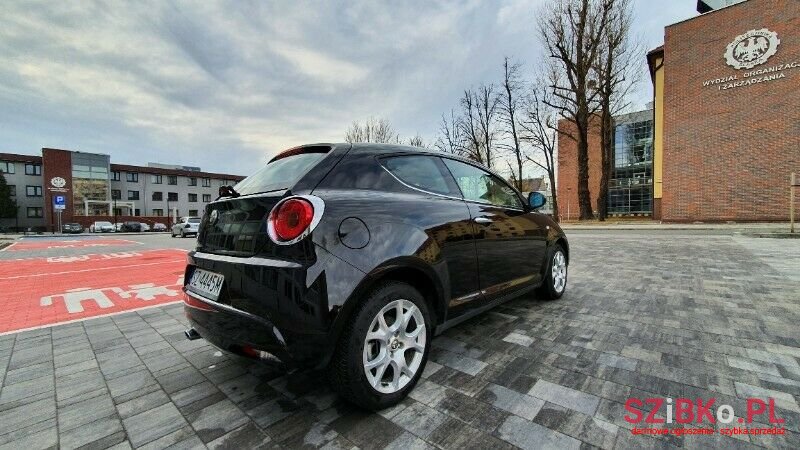 2011' Alfa Romeo MiTo photo #2