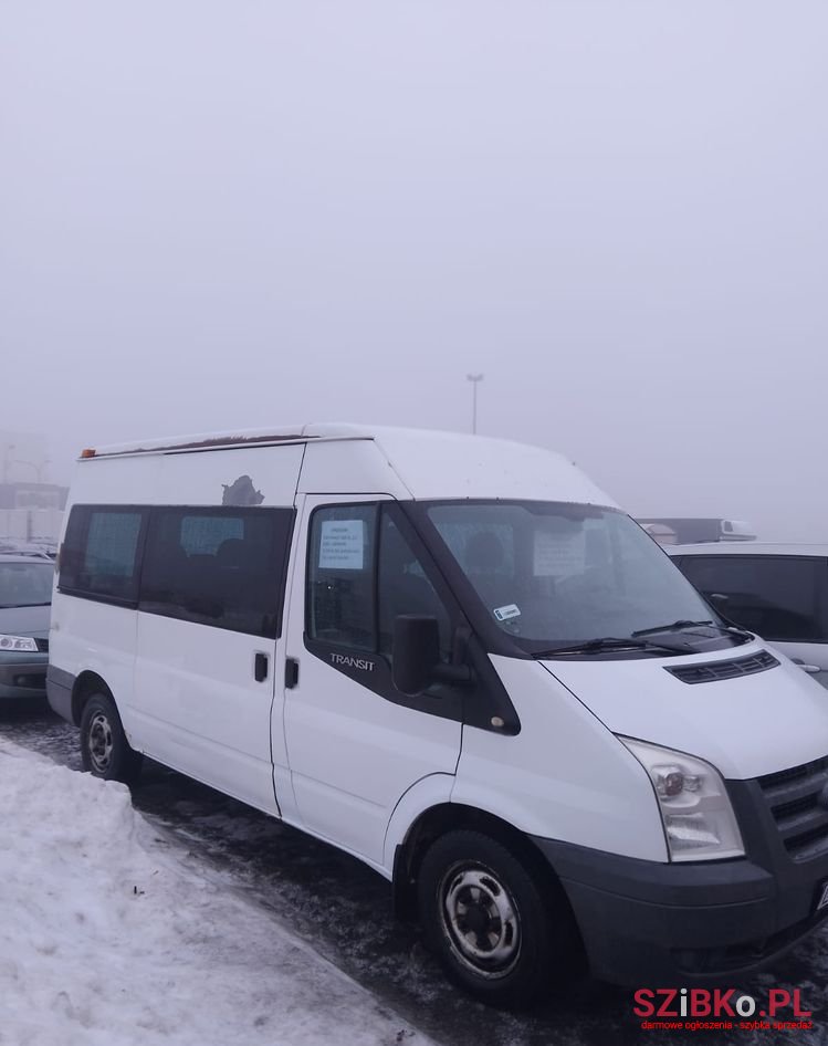 2007' Ford Transit photo #2