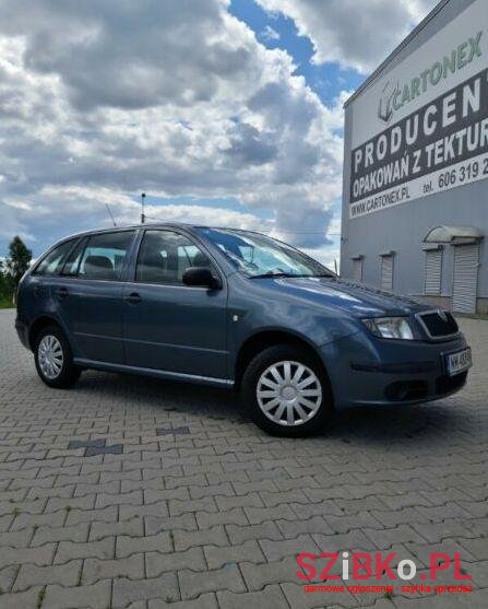 2005' Skoda Fabia photo #1