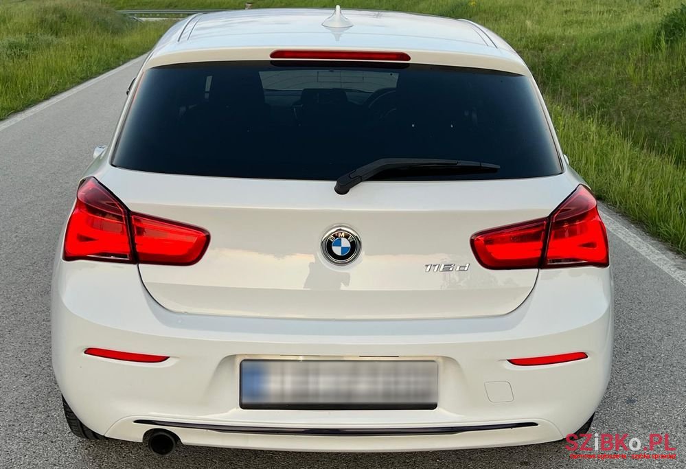 2016' BMW 1 Series photo #6