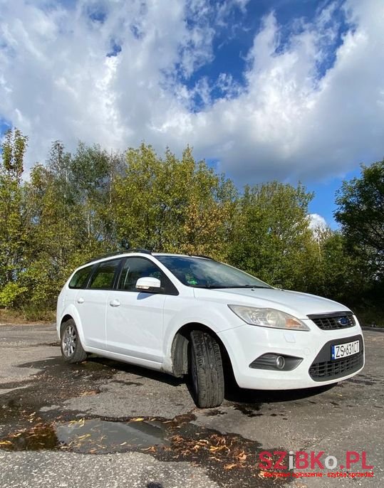 2010' Ford Focus photo #6