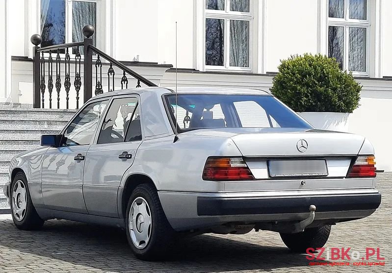 1992' Mercedes-Benz W124 photo #4