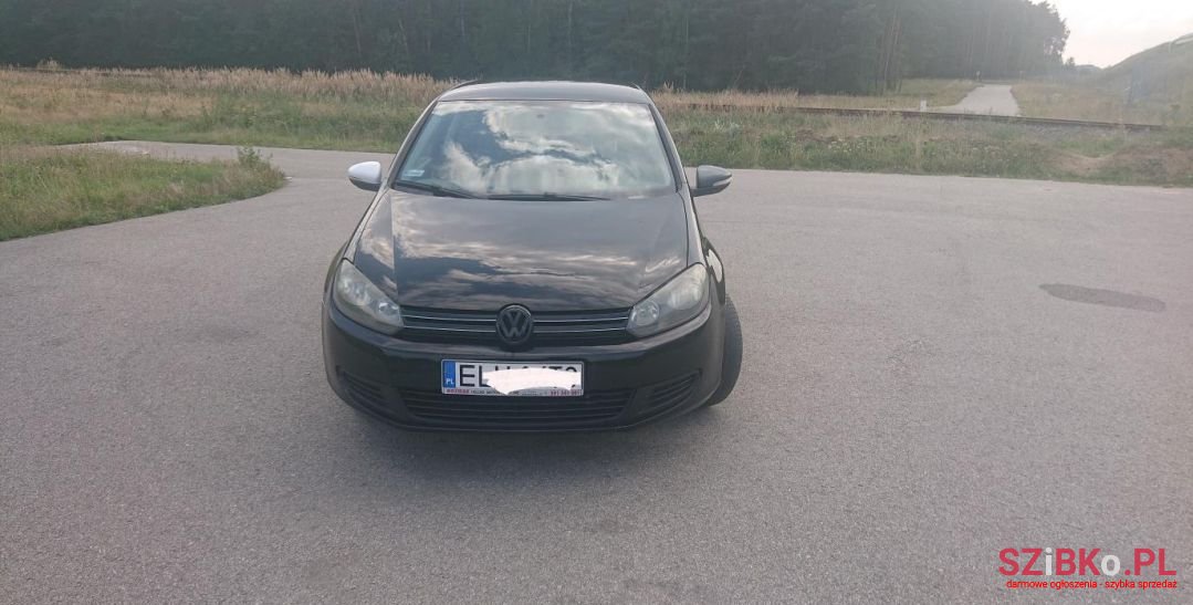 2009' Volkswagen Golf photo #1