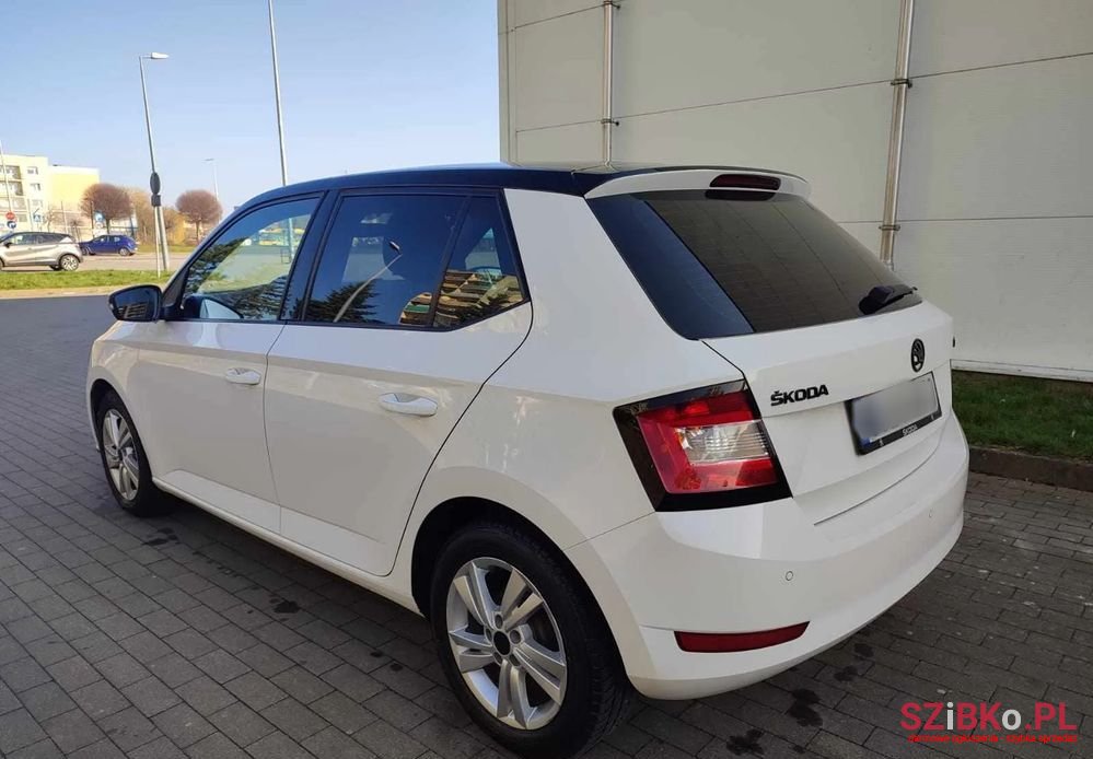 2018' Skoda Fabia 1.0 Ambition photo #6