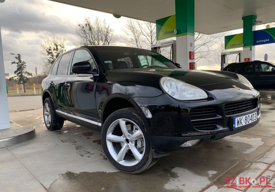 2003' Porsche Cayenne photo #3