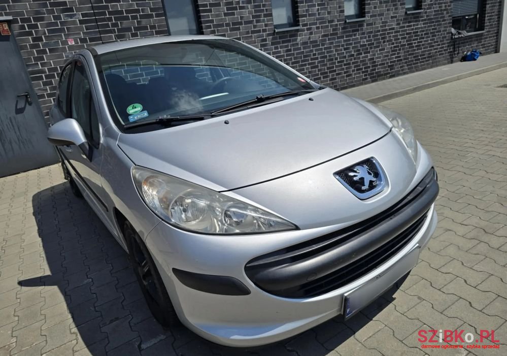 2007' Peugeot 207 1.4 16V Sporty photo #6