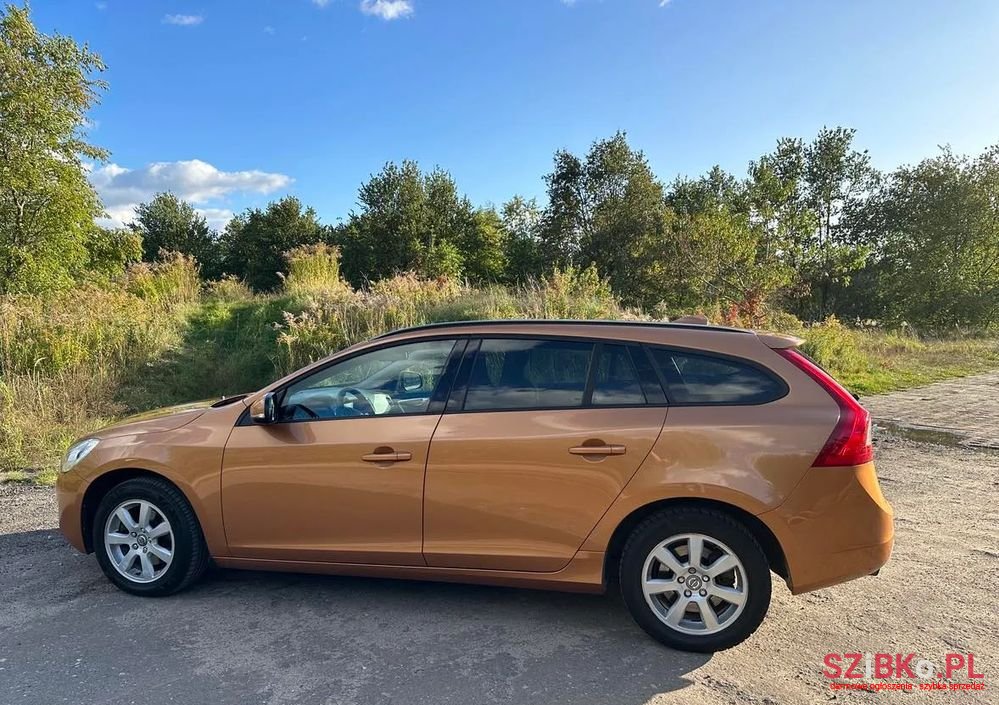 2012' Volvo V60 D2 Kinetic photo #5