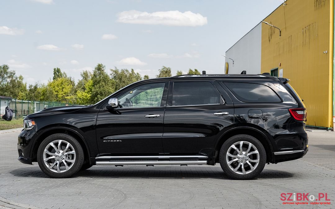 2017' Dodge Durango photo #5