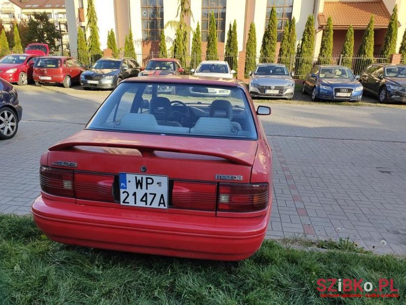1995' Mazda 323 photo #2