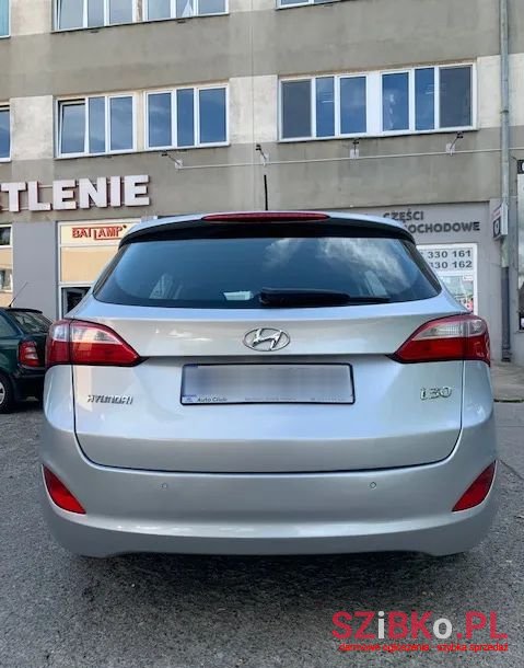 2016' Hyundai i30 1.4 Crdi Comfort photo #5