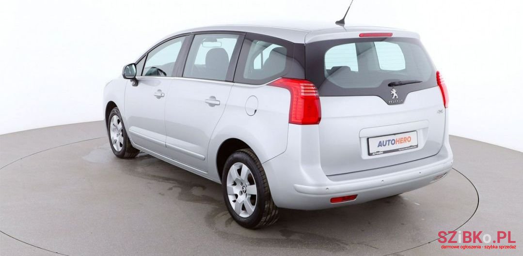2014' Peugeot 5008 photo #3