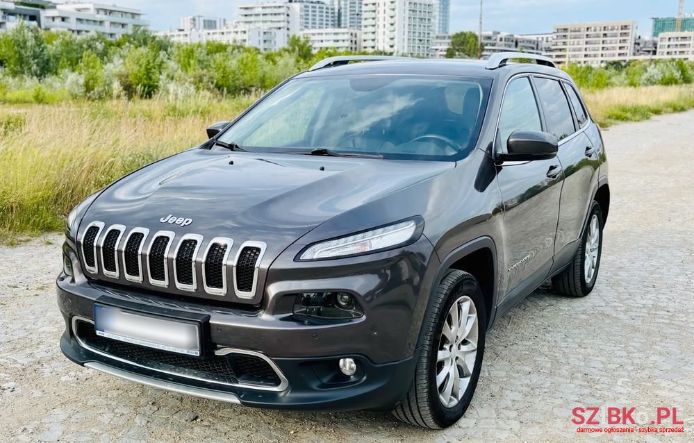 2017' Jeep Cherokee photo #3