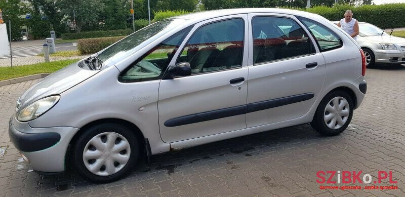 2001' Citroen Xsara Picasso photo #1