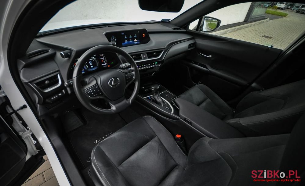 2020' Lexus UX photo #5
