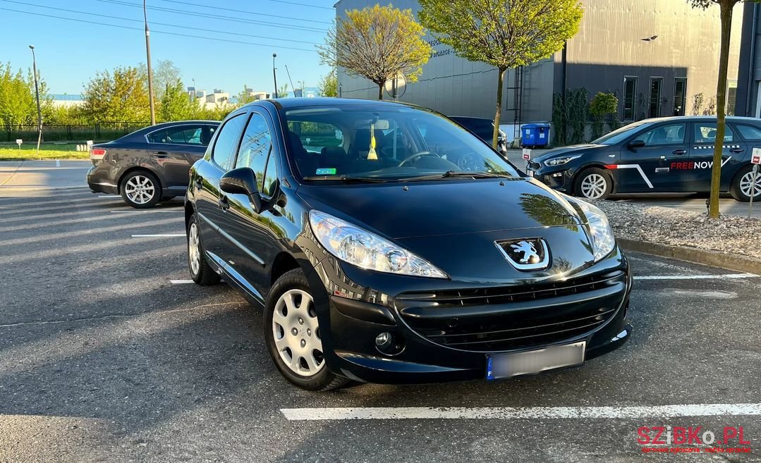 2007' Peugeot 207 photo #2
