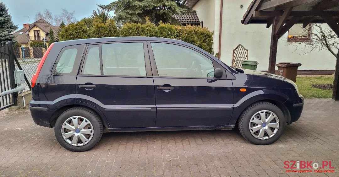 2004' Ford Fusion photo #3