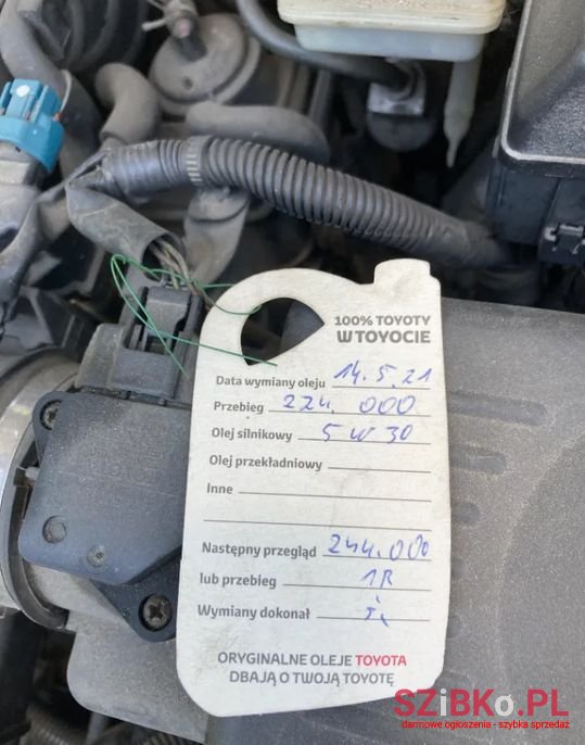 2005' Toyota Avensis photo #6