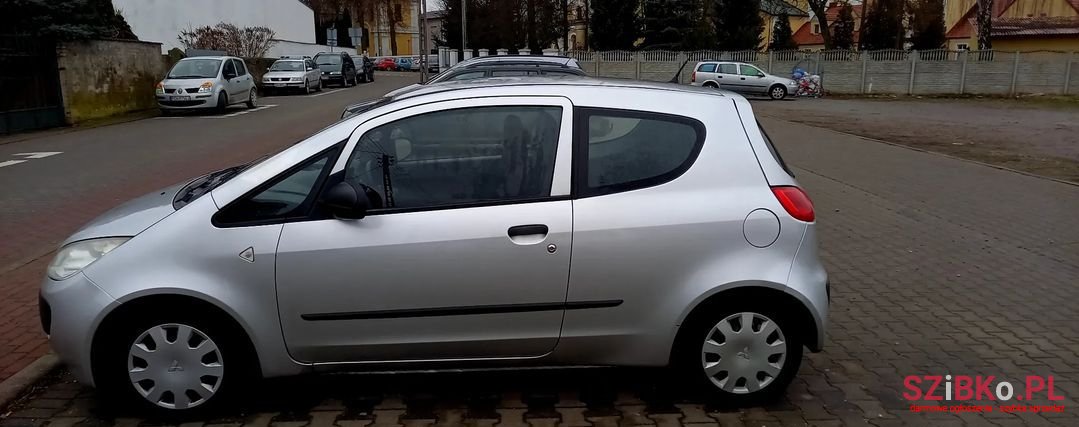 2006' Mitsubishi Colt photo #3