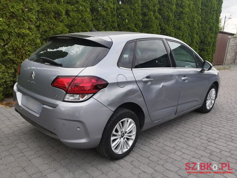 2017' Citroen C4 photo #6