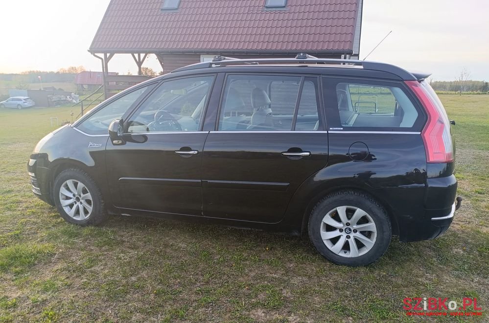 2012' Citroen C4 Picasso photo #4