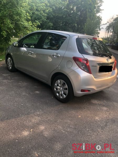 2013' Toyota Yaris photo #6