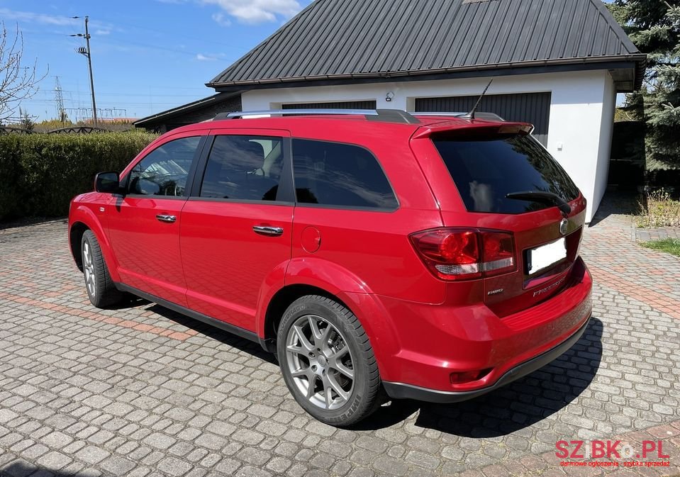 2013' Fiat Freemont Awd photo #3