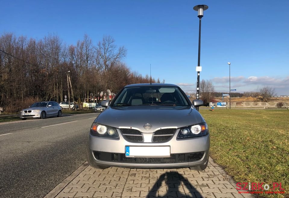 2005' Nissan Almera photo #3