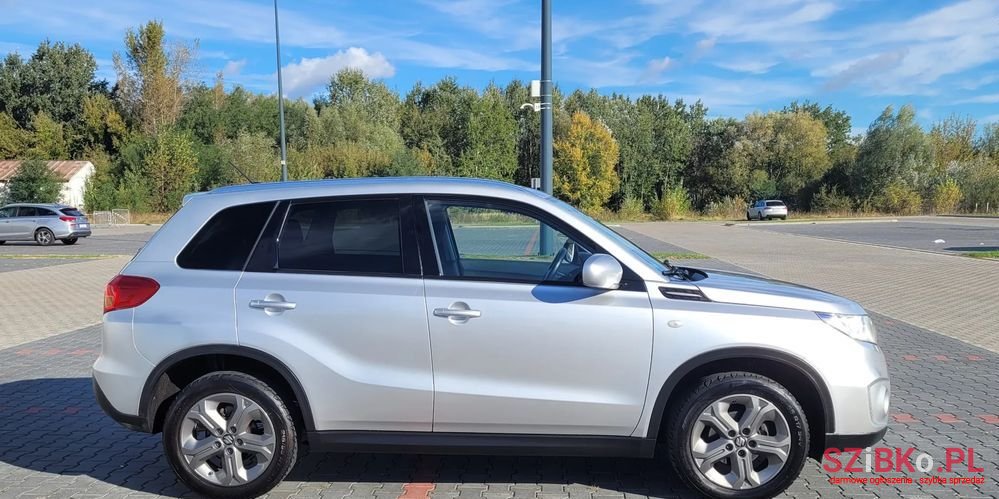 2015' Suzuki Vitara 1.6 Elegance 2Wd photo #6