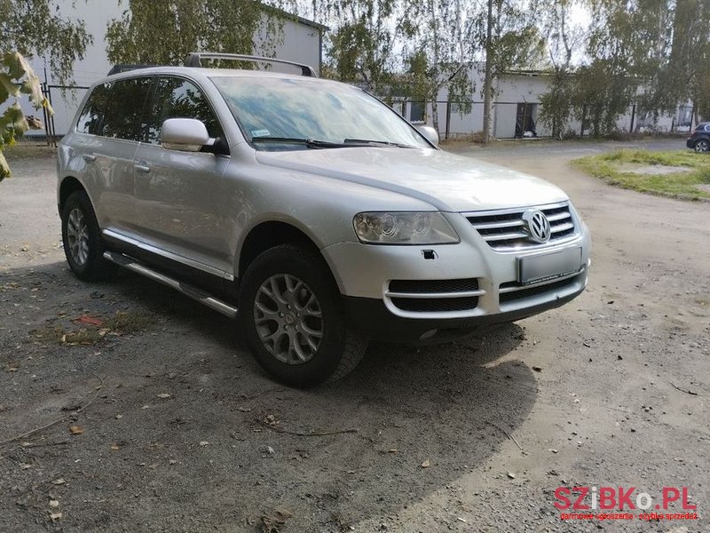 2004' Volkswagen Touareg 2.5 R5 Tdi photo #2