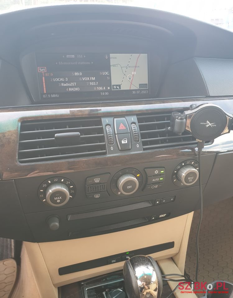 2004' BMW 5 Series photo #6