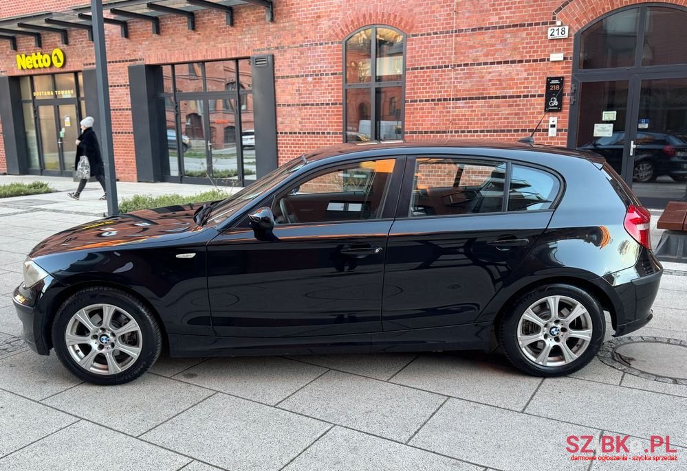 2007' BMW 1 Series 118D photo #6