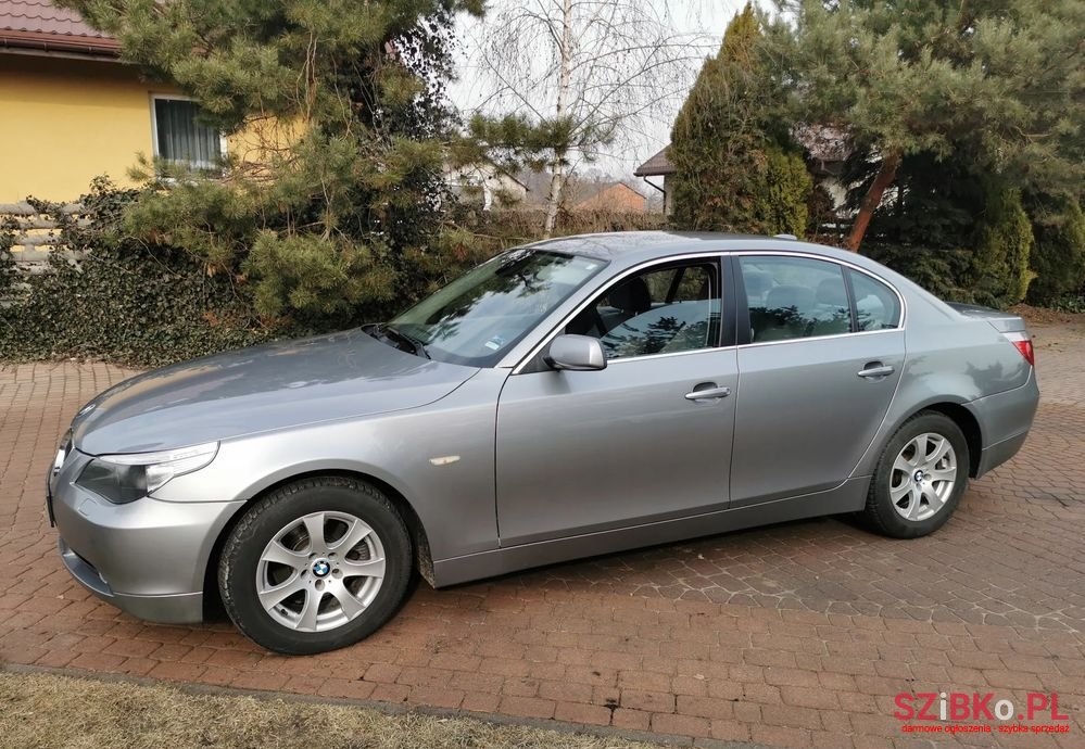 2006' BMW 5 Series 523I photo #6