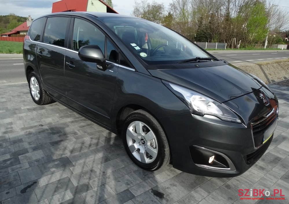 2014' Peugeot 5008 photo #6