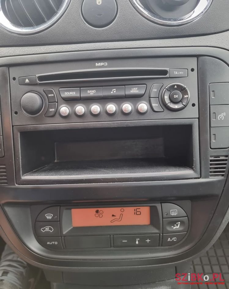 2009' Citroen C2 1.4 Vtr photo #5