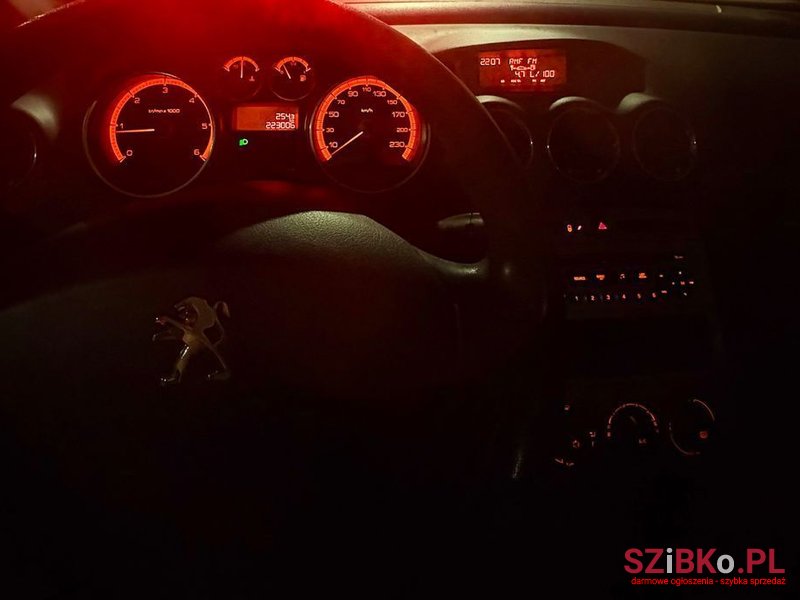 2010' Peugeot 308 photo #6