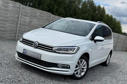 2016' Volkswagen Touran