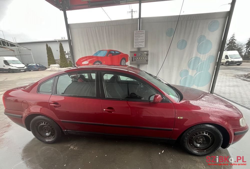 1998' Volkswagen Passat 1.6 photo #6