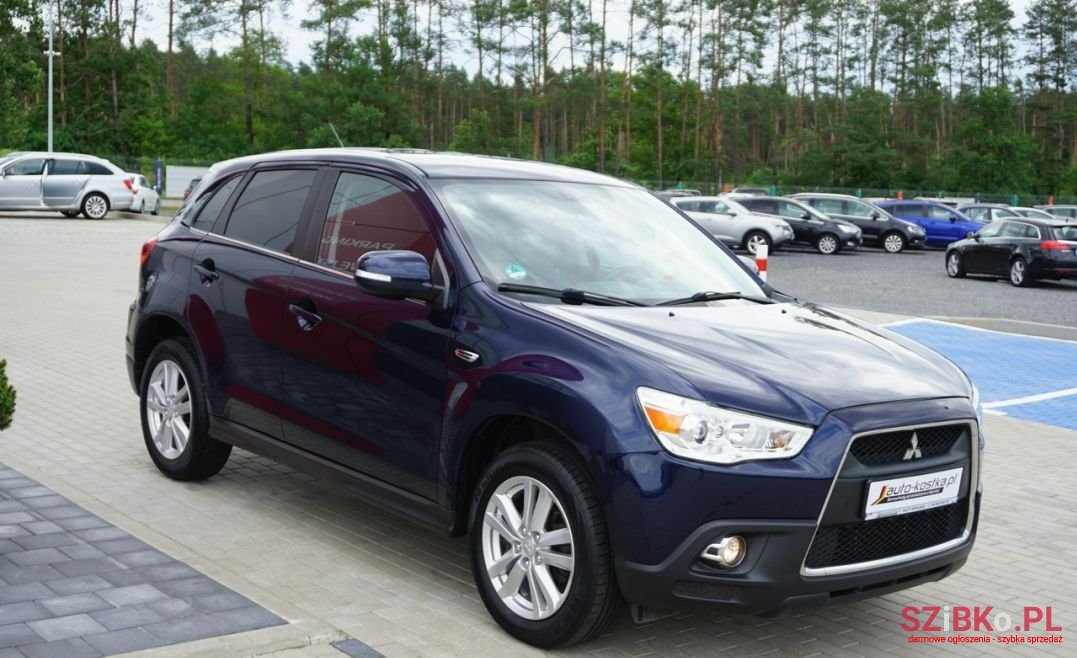 2010' Mitsubishi ASX photo #3