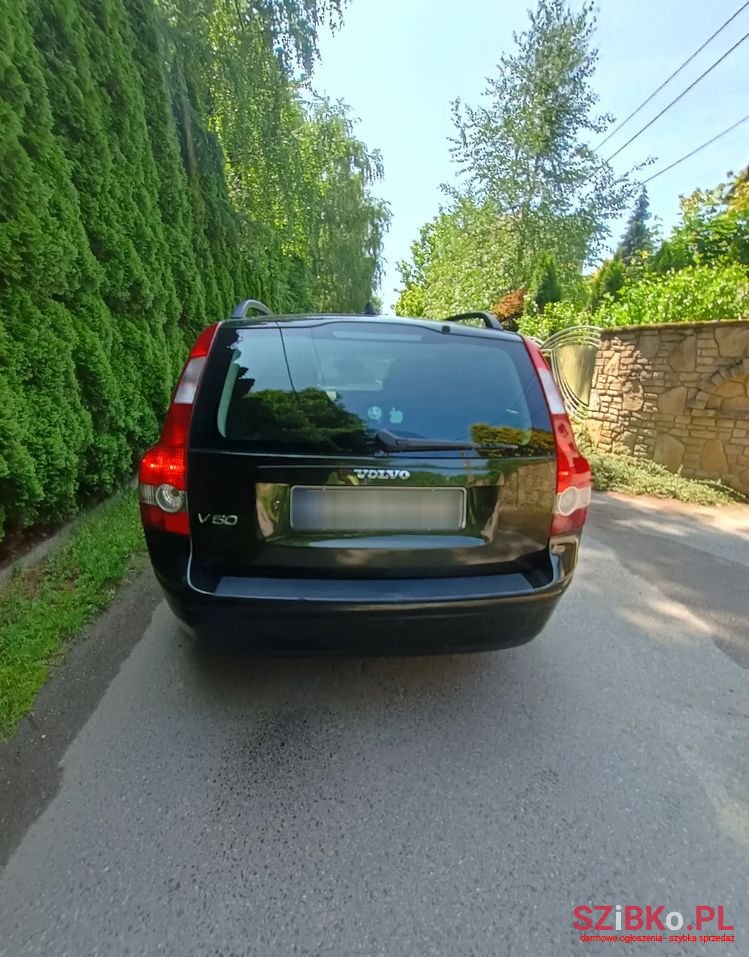 2005' Volvo V50 2.0D photo #3